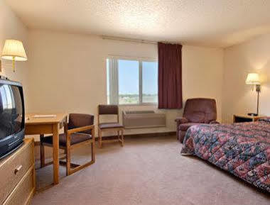 Super 8 By Wyndham Fountain Hotel Buitenkant foto